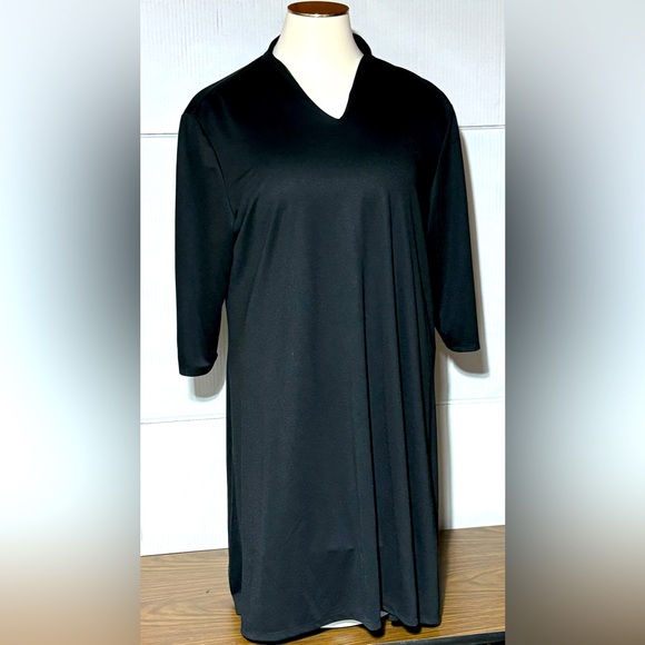 Susan Graver 3X black all occasion dress. Add bling for festive holidays. - Picture 3 of 7